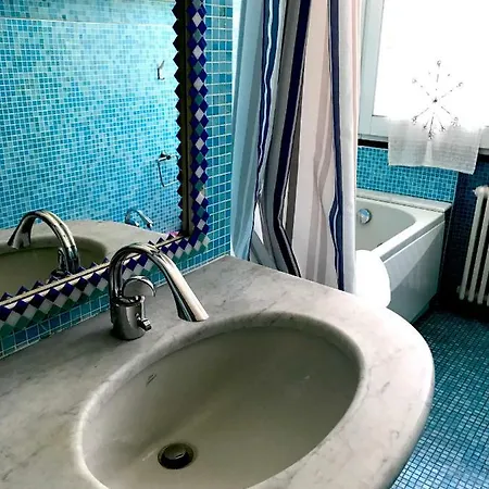 House Azzurra